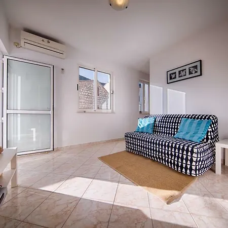 Marinkovic 아파트 *