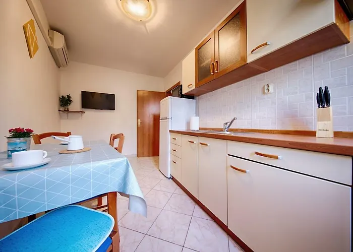 Marinkovic 아파트 코미자